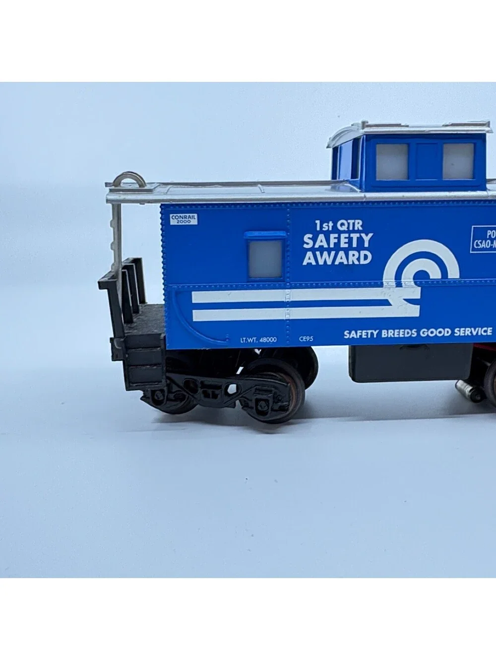 K-Line K611-9015 O Gauge Conrail 1st Quarter Safety Award Illuminated Caboose